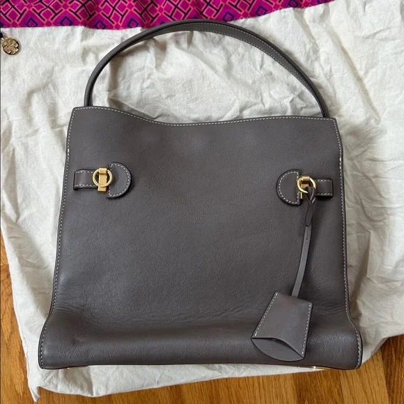 Tory Burch Lee Radziwill Double Bag in Clamshell - Picture 3 of 15